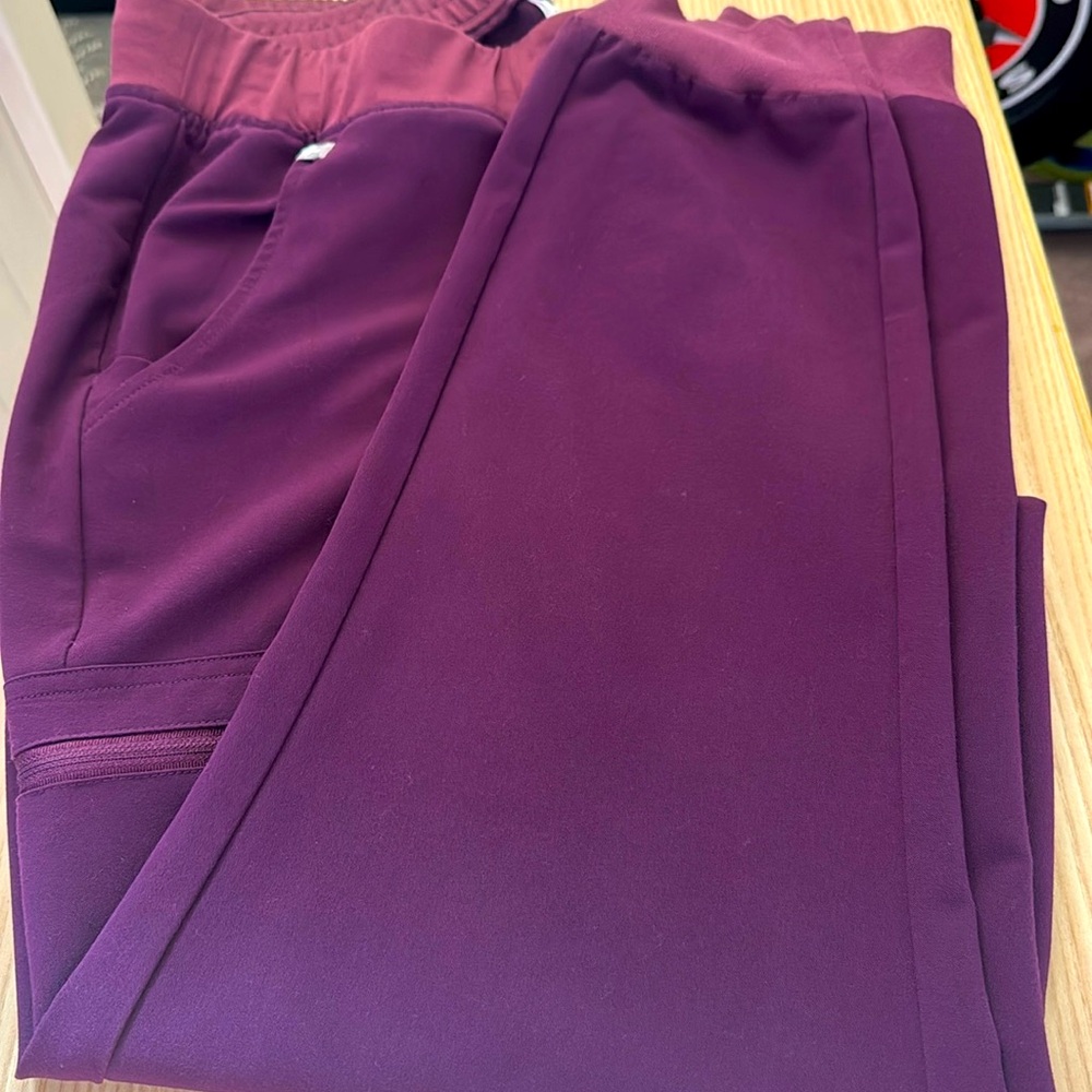 Zamora scrubs